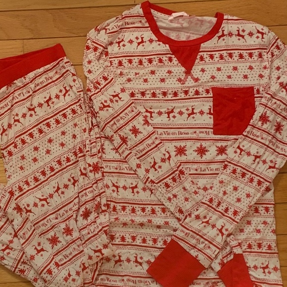 NWOT Never worn, only tried on La Vie en Rose PJ Set, Xs - Picture 2 of 2